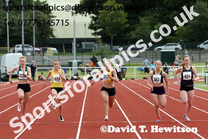 Womens under-17s 100 metres, Northern Under-13s, U-15s and 17s Championships. Photo: David T. Hewitson/Sports for All Pics